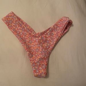Skatie bottom size lg, new without tags, never been worn